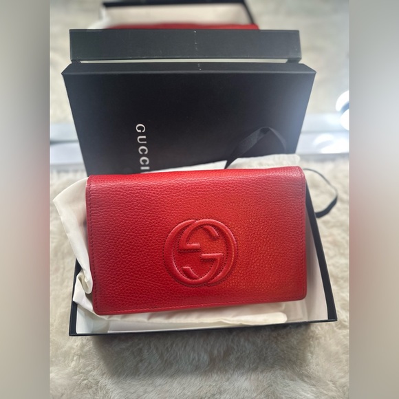 GUCCI RED SOHO WOC - Picture 1 of 16